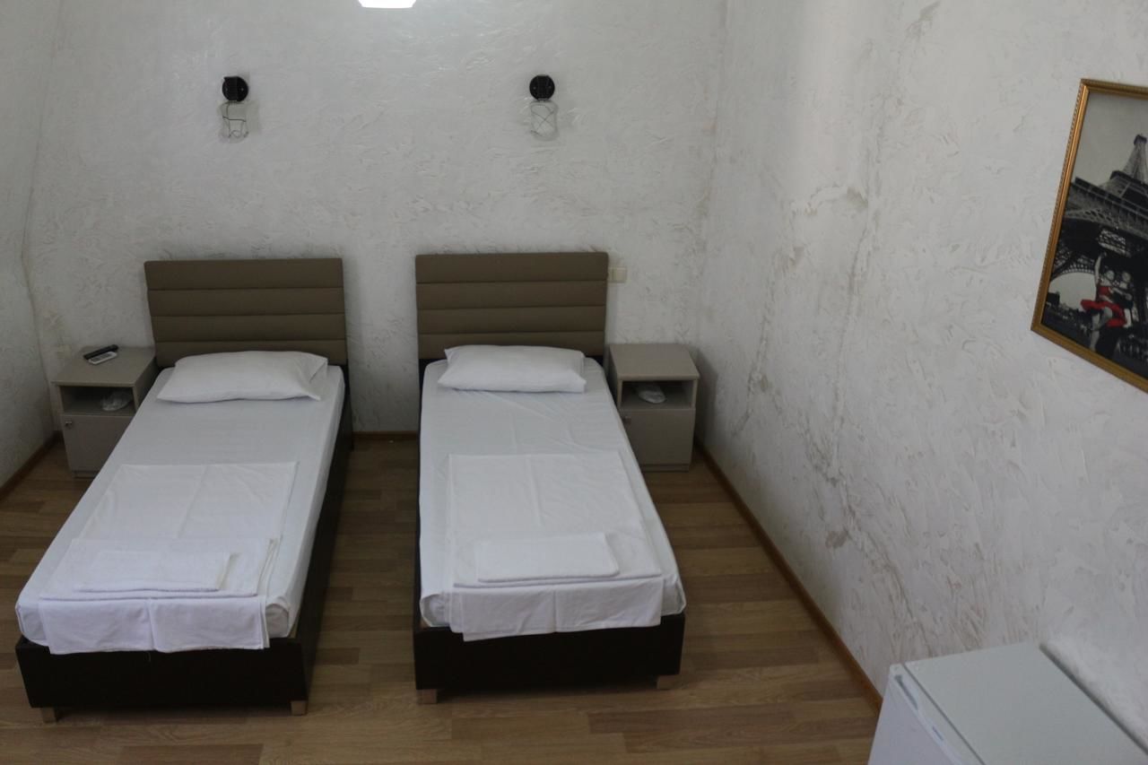 Отели типа «постель и завтрак» Roof Inn Батуми-17