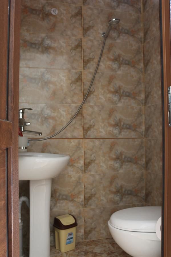 Отели типа «постель и завтрак» Roof Inn Батуми-22