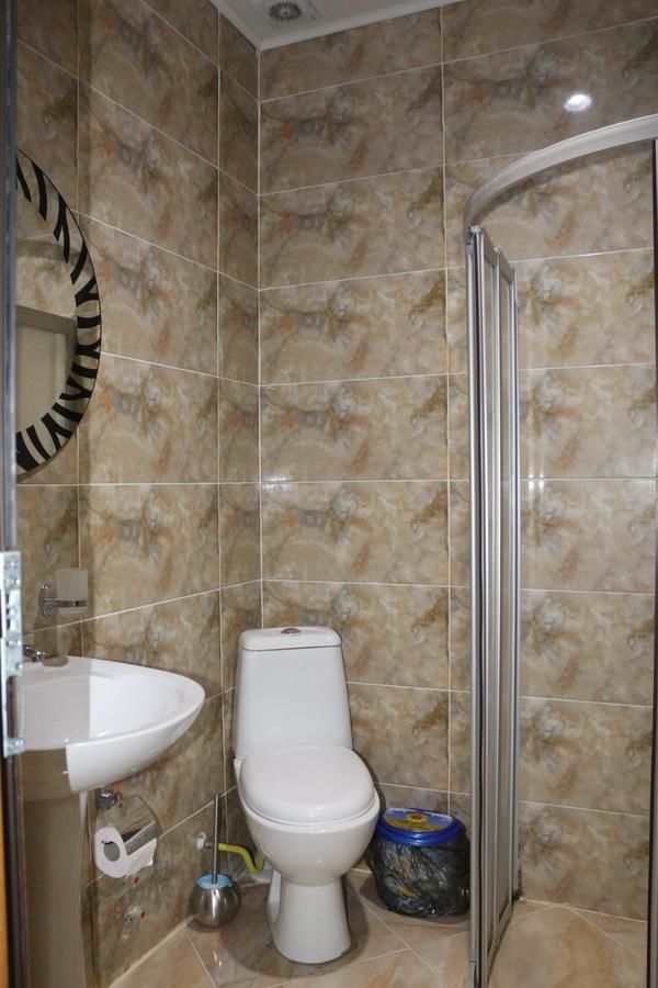 Отели типа «постель и завтрак» Roof Inn Батуми-35