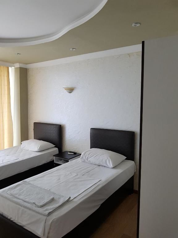 Отели типа «постель и завтрак» Roof Inn Батуми-49