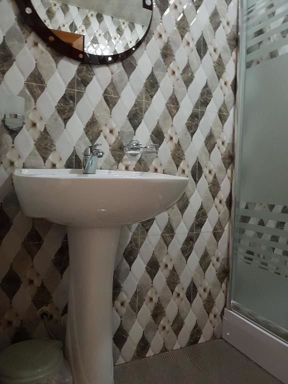 Отели типа «постель и завтрак» Roof Inn Батуми-55
