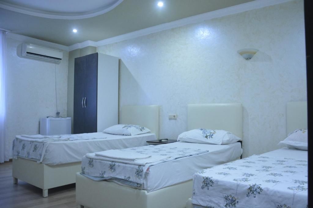 Отели типа «постель и завтрак» Roof Inn Батуми-56