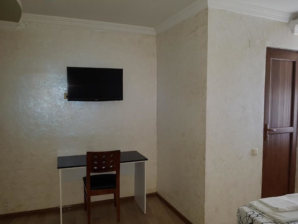 Отели типа «постель и завтрак» Roof Inn Батуми-60