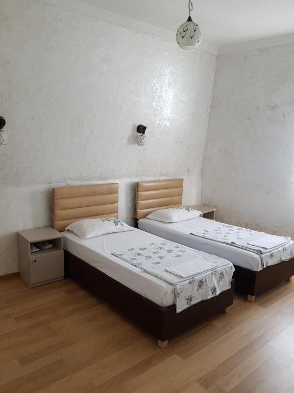 Отели типа «постель и завтрак» Roof Inn Батуми-75