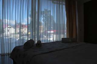 Отели типа «постель и завтрак» Roof Inn Батуми Двухместный номер с 1 кроватью или 2 отдельными кроватями-3