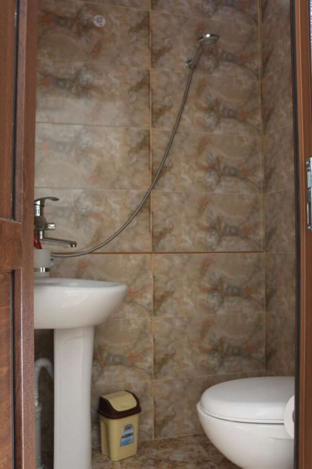Отели типа «постель и завтрак» Roof Inn Батуми-21