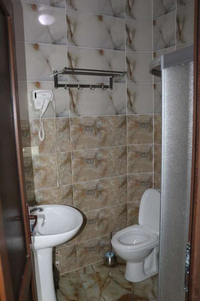 Отели типа «постель и завтрак» Roof Inn Батуми-39