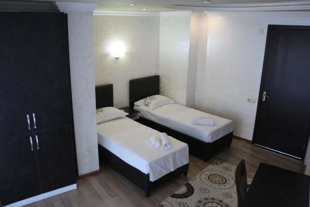 Отели типа «постель и завтрак» Roof Inn Батуми-43