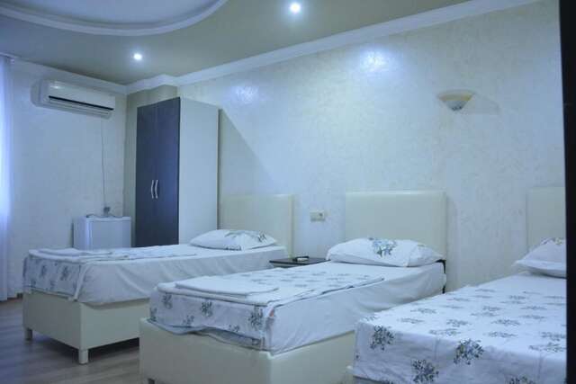 Отели типа «постель и завтрак» Roof Inn Батуми-55