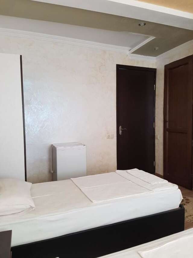 Отели типа «постель и завтрак» Roof Inn Батуми-61