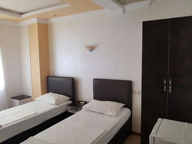 Отели типа «постель и завтрак» Roof Inn Батуми-62