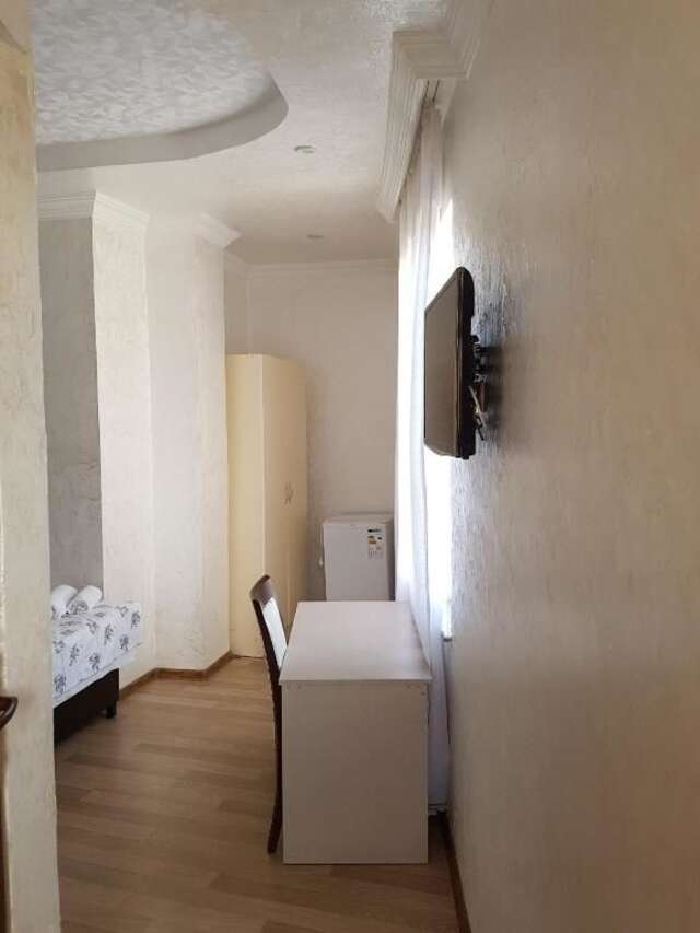 Отели типа «постель и завтрак» Roof Inn Батуми-72