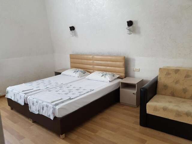 Отели типа «постель и завтрак» Roof Inn Батуми-79